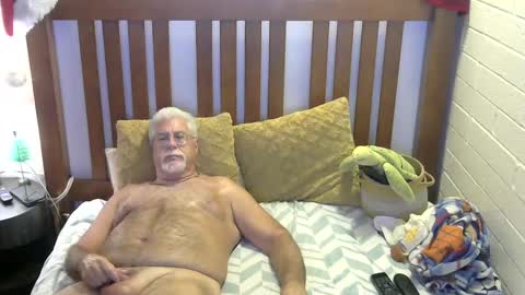 A Man online show from December 5, 5:48 am