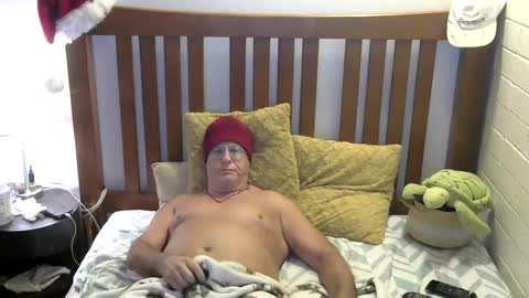 A Man online show from December 11, 12:38 pm