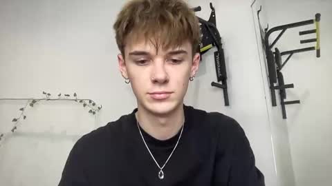 yoursweetyguy online show from November 25, 4:42 pm