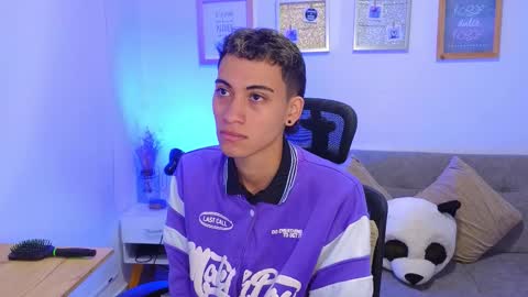 yulian_vasquez online show from December 19, 12:46 pm
