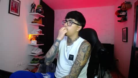 zac_muller1 online show from December 23, 6:00 am