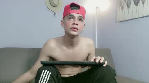 ZACARIAS online show from October 19, 9:45 am