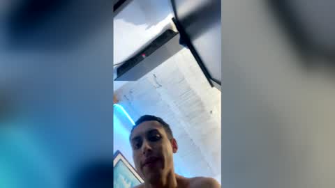 zackdriussyx online show from April 3, 11:23 pm