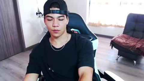 zackss_player online show from October 25, 2:52 pm