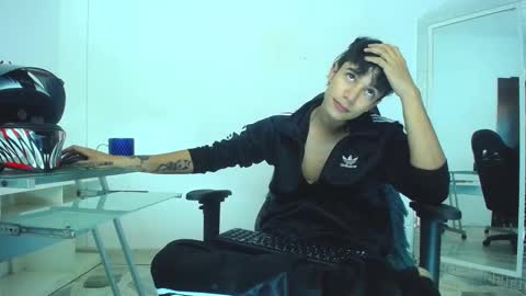 zack online show from December 24, 9:11 pm