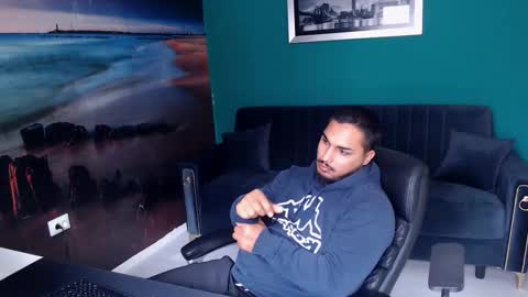 zenobaro online show from October 14, 7:26 am