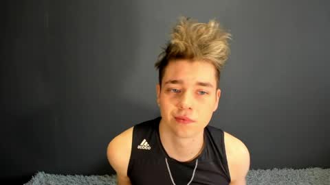 Ethan online show from May 12, 2:20 am