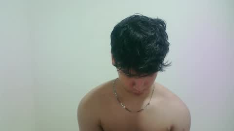 zeus_183 online show from March 20, 7:12 am