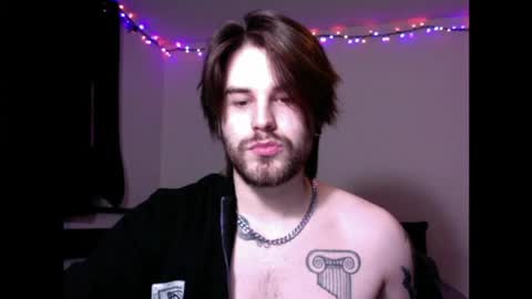 zorvello_83 online show from April 9, 5:19 pm