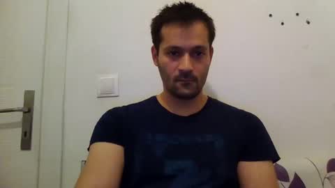 Snapshot of zzzzzzz41 chatting on December 5, 4:34 pm zzzzzzz41 online show from December 5, 4:34 pm