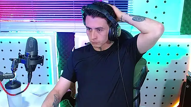 Darko0717 online show from January 11, 1:10 am