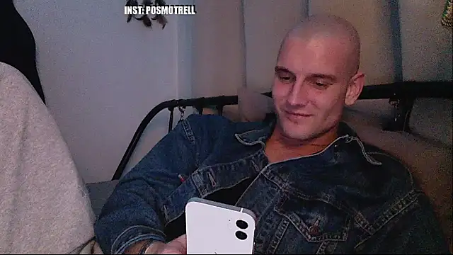 ETHAN MOORE online show from March 15, 4:02 pm