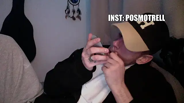 ETHAN MOORE online show from April 26, 9:22 pm