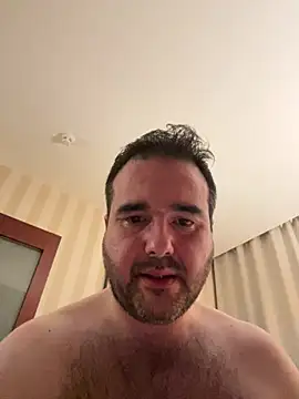 curiosillo83 online show from March 7, 5:18 am