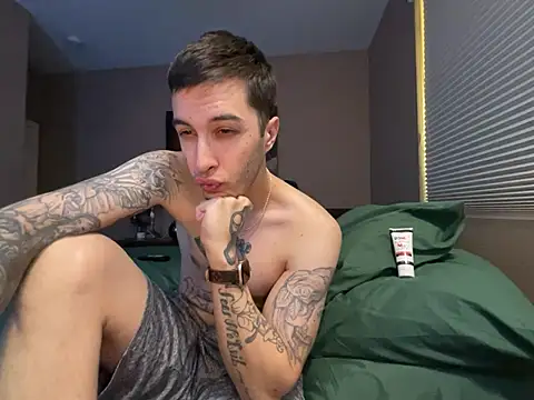 Bwcjoshbanks online show from December 10, 11:00 pm