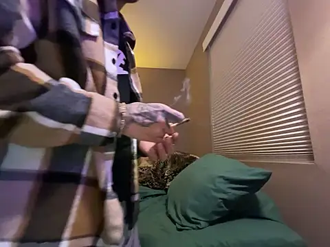 Bwcjoshbanks online show from December 12, 12:05 am