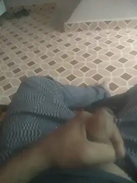 Snapshot of deshifuckers chatting on January 31, 2:15 am deshifuckers online show from January 31, 2:15 am