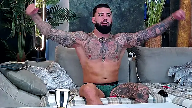 masterkingofmusclee online show from November 19, 9:53 am