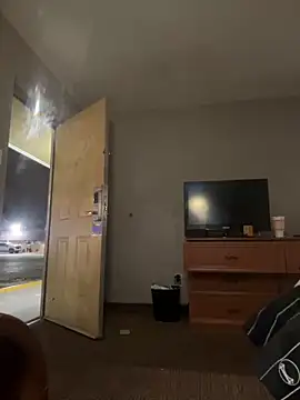 Stressreliever82 online show from April 5, 10:45 am