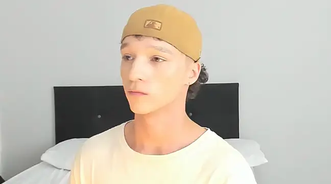 angelcortes online show from March 1, 6:32 pm