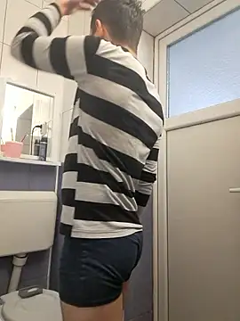 hornny1995 online show from January 7, 5:40 pm