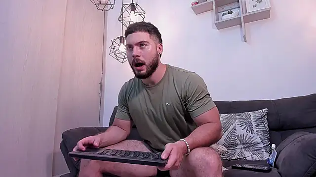 SebastianVilla  online show from February 2, 10:49 pm