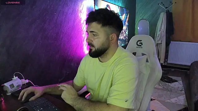 Eduu2322 online show from April 10, 9:44 pm