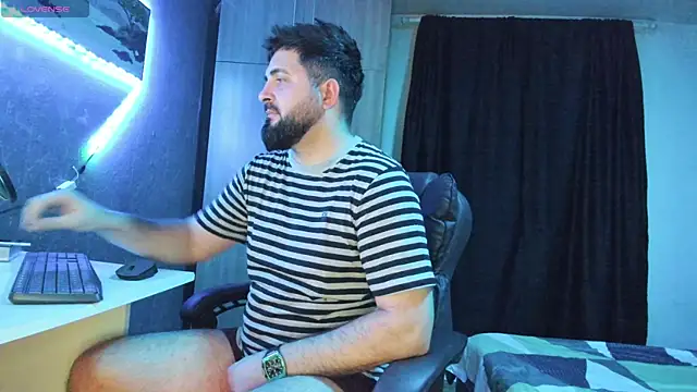 Eduu2322 online show from February 2, 10:39 pm