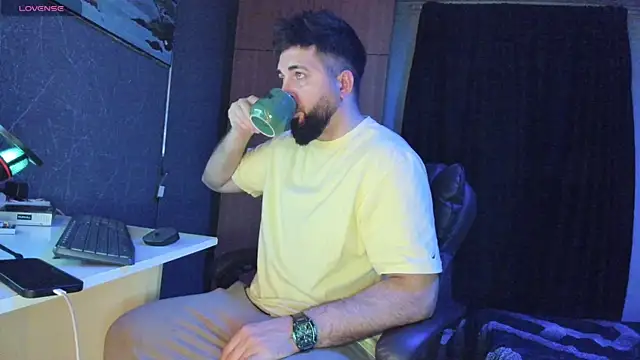 Eduu2322 online show from March 19, 10:42 pm