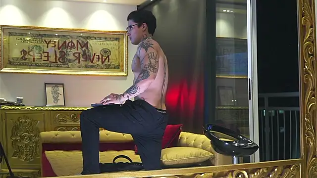 dantecoppolaa  online show from February 11, 3:00 am