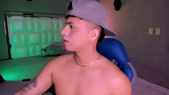 Niicky1  online show from December 1, 4:04 am