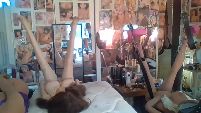 luvs2cumm69 online show from March 19, 4:32 pm