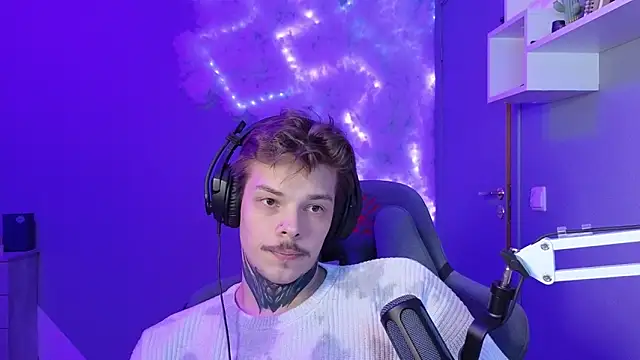 DENIS HERE online show from January 28, 2:21 pm