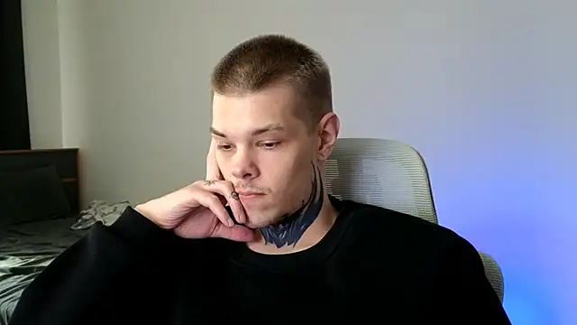 DENIS HERE online show from May 26, 1:51 pm