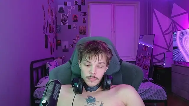 DENIS HERE online show from February 12, 3:07 am