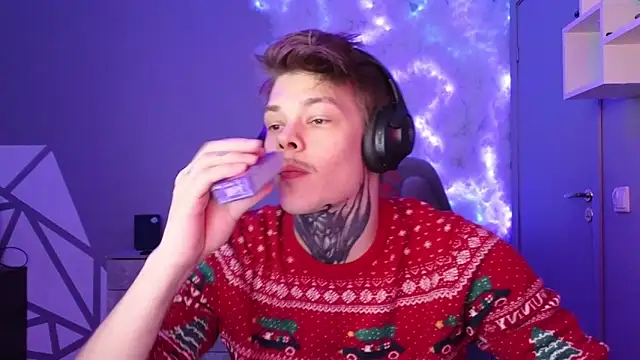 DENIS HERE online show from December 31, 12:04 pm