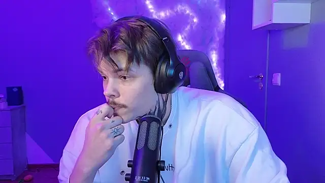 DENIS HERE online show from January 23, 9:39 am