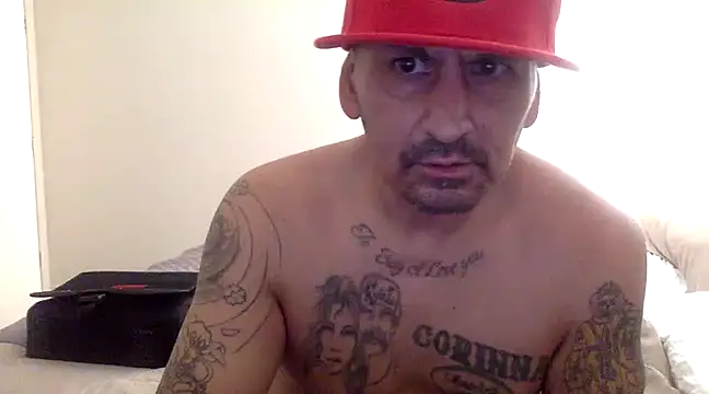 Snapshot of jess2fuck chatting on December 6, 9:57 pm jess2fuck online show from December 6, 9:57 pm