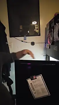 KrazyLegz online show from January 11, 2:37 am