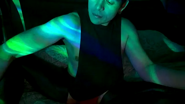 Snapshot of CloudyBoy_Toy chatting on February 28, 5:04 am CloudyBoy Toy online show from February 28, 5:04 am