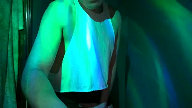 Snapshot of CloudyBoy_Toy chatting on February 21, 6:37 pm CloudyBoy Toy online show from February 21, 6:37 pm
