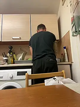 Snapshot of Yourhotboy_42 chatting on March 4, 7:11 pm Yourhotboy 42 online show from March 4, 7:11 pm