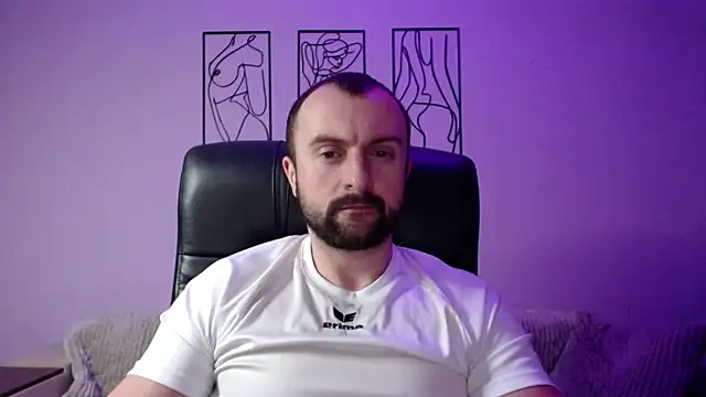 brindlefly6969 online show from January 18, 10:49 pm