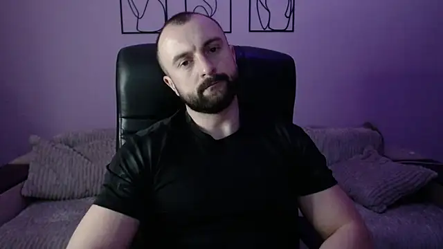 brindlefly6969 online show from March 31, 10:28 am