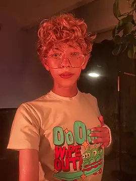 lyamthommpson online show from January 17, 12:35 am