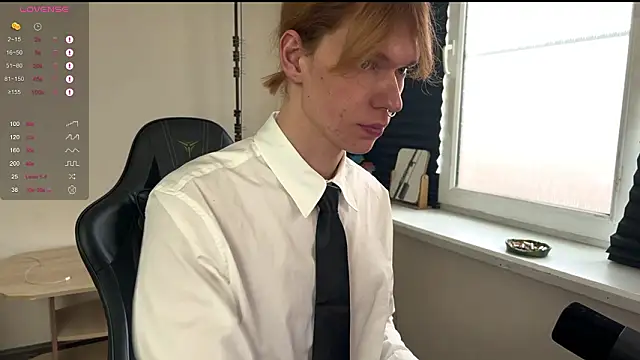 carthylovvve online show from February 27, 1:44 pm