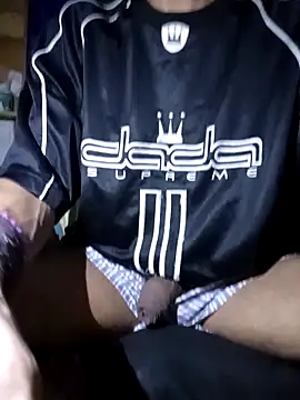 Snapshot of Themadhatter90 chatting on September 28, 2:20 am Themadhatter90 online show from September 28, 2:20 am