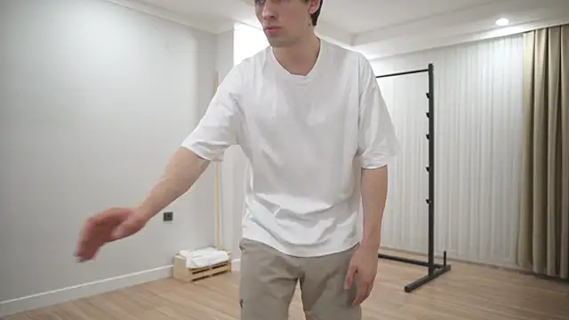 tommyjoyer online show from November 19, 8:47 am