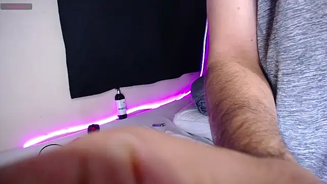 henry diiaz online show from December 4, 5:47 am