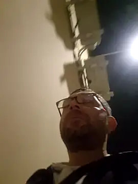 crissbadboy online show from October 9, 12:04 am